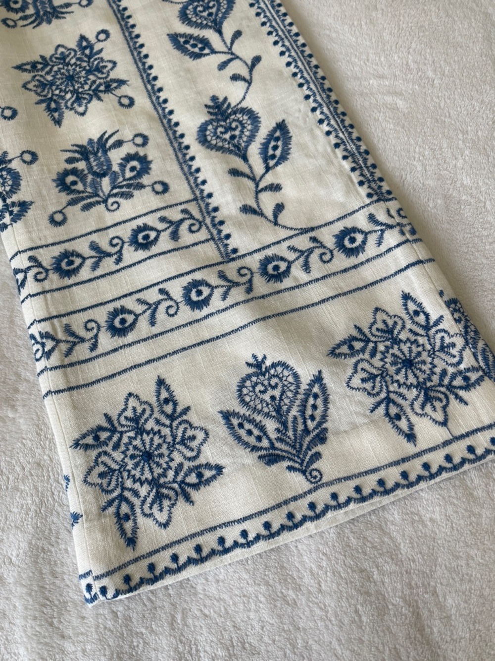 Zara Cream Pants with Blue Floral Embroidery - Picture 5 of 8